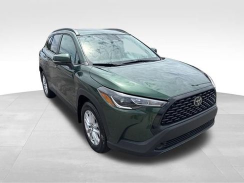 Used 2024 Toyota Corolla Cross LE FWD image 7