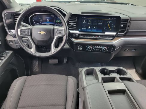 Used 2023 Chevrolet Silverado 1500 LT RWD image 4