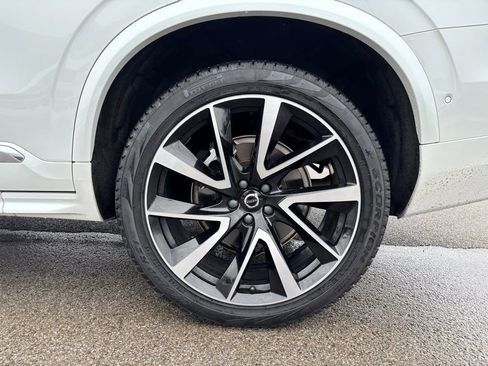 Certified 2024 Volvo XC90 B6 Ultimate w/ Protection Package Premier image 29
