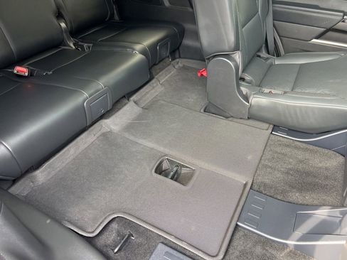 Used 2025 Toyota Sequoia Limited w/ TRD Off-Road Package AWD/4WD image 32