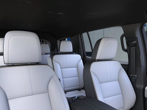 New 2026 Chevrolet Traverse High Country FWD image 24