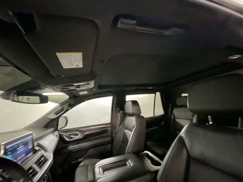 Used 2021 Chevrolet Tahoe Z71 w/ Z71 Signature Package image 18