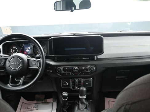 Used 2025 Jeep Wrangler Sport image 13