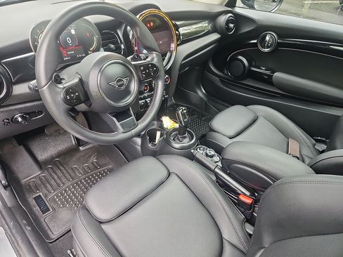 Used 2023 MINI Cooper S FWD image 3