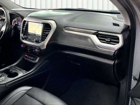 Used 2023 GMC Acadia SLT image 28