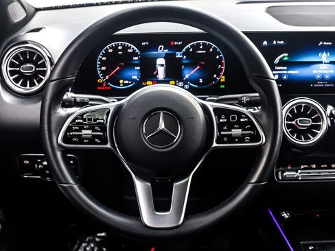 Used 2023 Mercedes-Benz GLB 250 GLB 250 SUV image 18