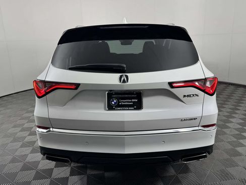 Used 2023 Acura MDX SH-AWD w/ Advance Package image 9