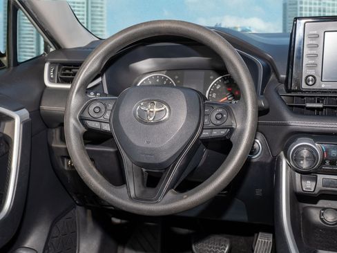 Used 2021 Toyota RAV4 XLE image 20