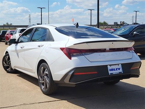 New 2025 Hyundai Elantra Sport image 3
