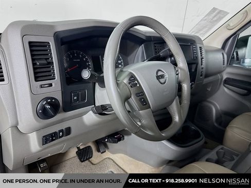 Used 2019 Nissan NV 3500 SL RWD image 9