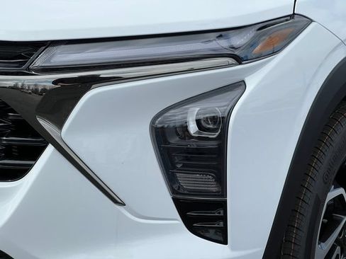 New 2026 Chevrolet Trax RS w/ Sunroof Package FWD image 33