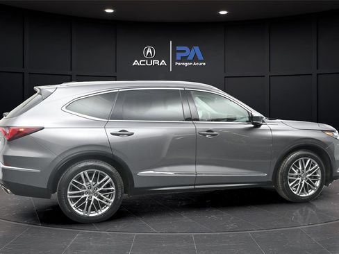 Used 2023 Acura MDX SH-AWD w/ Advance Package image 29