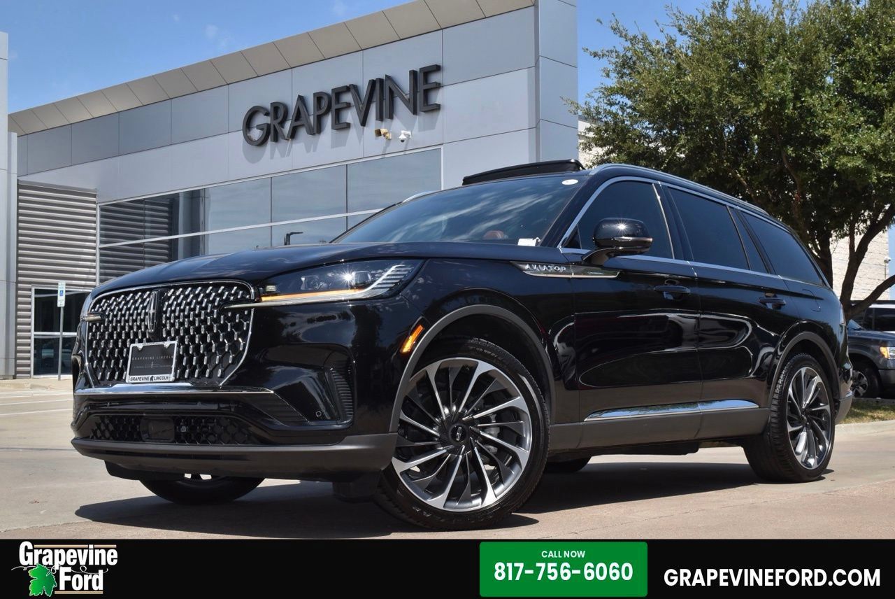 Certified 2026 Lincoln Aviator Reserve AWD/4WD image 1