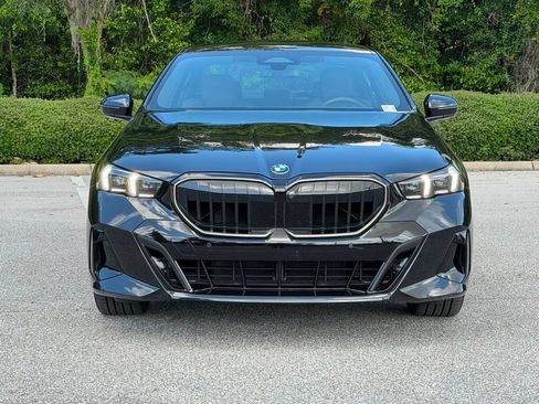 Certified 2026 BMW 530i xDrive w/ M Sport Package AWD/4WD image 8