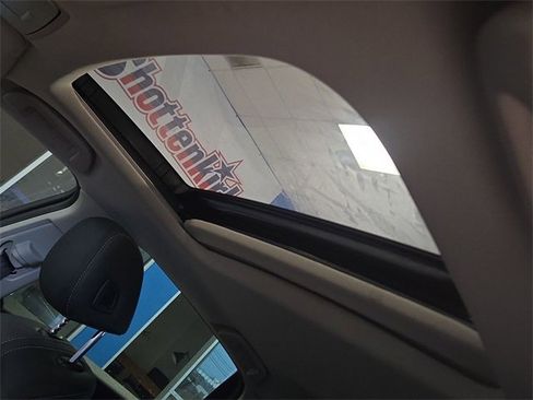 Used 2023 Acura TLX w/ Technology Package image 22