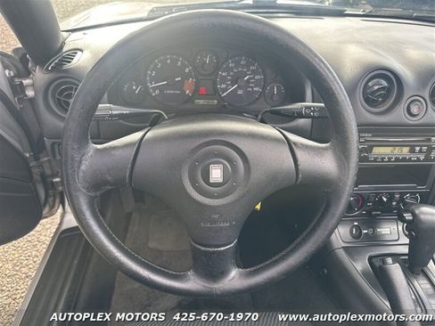 Used 2000 MAZDA MX-5 Miata image 16