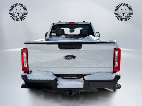 New 2026 Ford F250 XL w/ XL Off-Road Package image 6