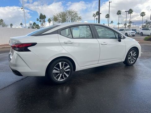 Used 2024 Nissan Versa SV image 3