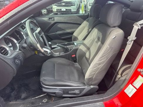 Used 2013 Ford Mustang Coupe RWD image 11