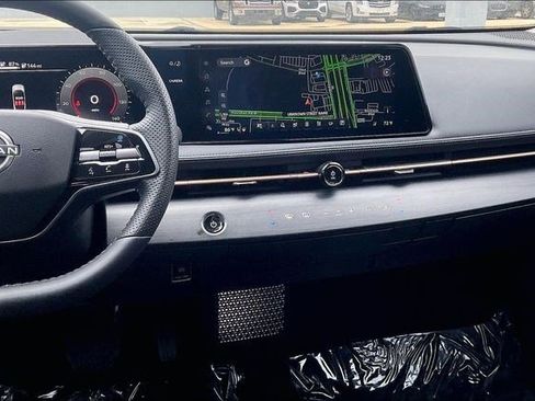 Used 2023 Nissan Ariya AWD image 6