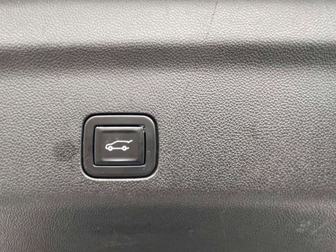 Used 2021 GMC Yukon Denali AWD/4WD image 10