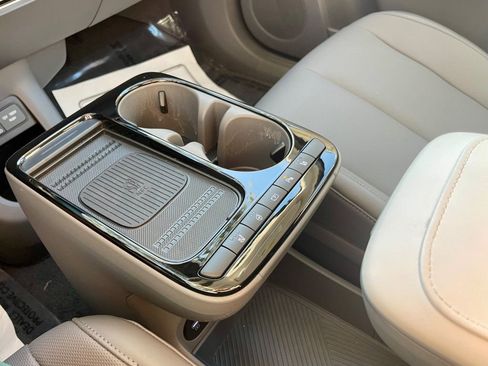 Used 2025 Hyundai Ioniq 5 SEL image 15