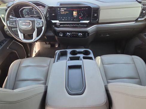 Used 2023 GMC Sierra 1500 SLT AWD/4WD image 14