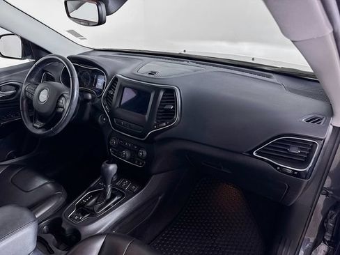 Used 2020 Jeep Cherokee Latitude Plus AWD/4WD image 30