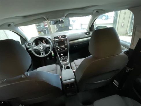 Used 2012 Volkswagen Golf 2-Door image 12