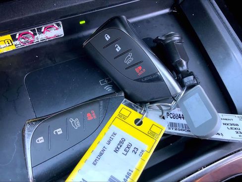 Used 2023 Lexus NX 250 FWD image 15
