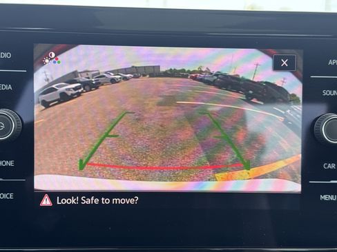 Used 2025 Volkswagen Jetta SE image 13