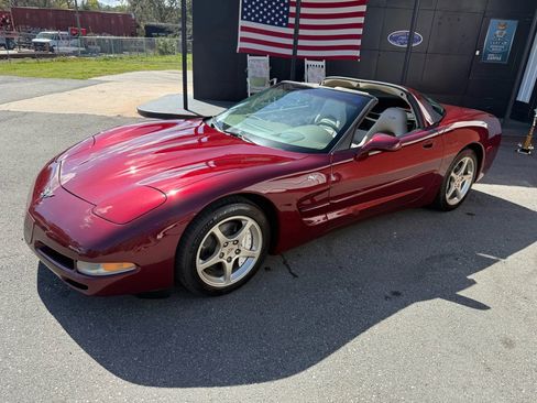 Used 2003 Chevrolet Corvette Coupe w/ Preferred Equipment Group image 2