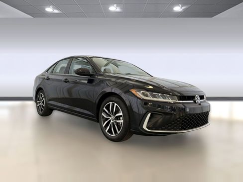 New 2026 Volkswagen Jetta SE image 7