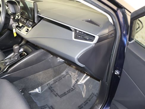 Used 2024 Toyota Corolla LE image 40