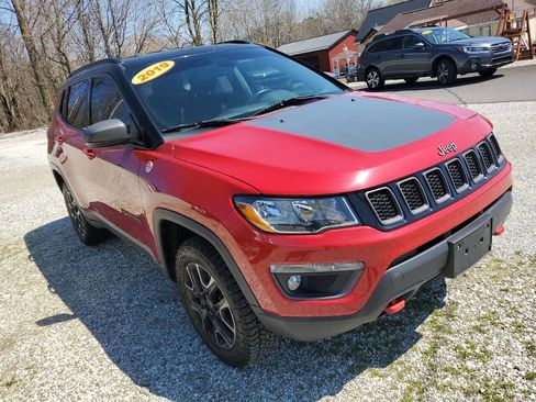 Used 2019 Jeep Compass Trailhawk image 1
