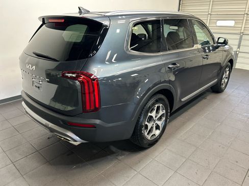 Used 2022 Kia Telluride EX AWD/4WD image 3