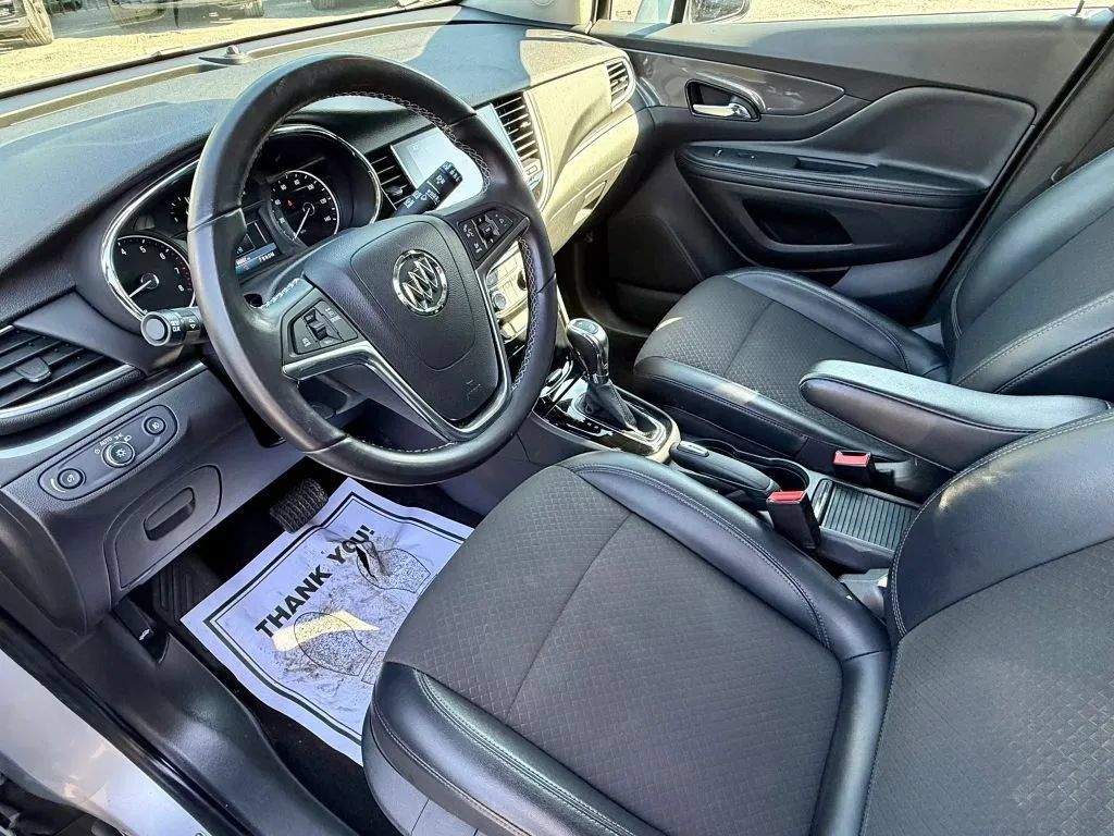 Used 2019 Buick Encore Sport Touring AWD/4WD image 2