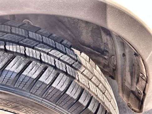 Used 2013 Toyota RAV4 Limited image 23