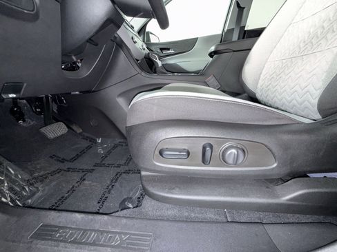 Used 2022 Chevrolet Equinox LT AWD/4WD image 14