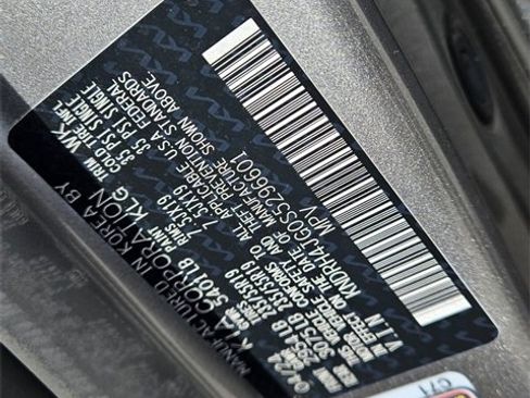 Used 2025 Kia Sorento EX image 21