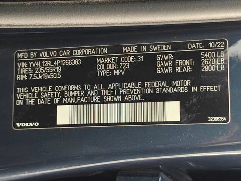 Used 2023 Volvo XC60 B5 Plus AWD/4WD image 55