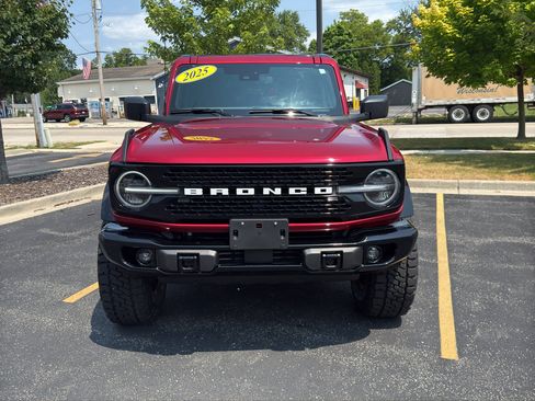 Used 2025 Ford Bronco Badlands AWD/4WD image 44