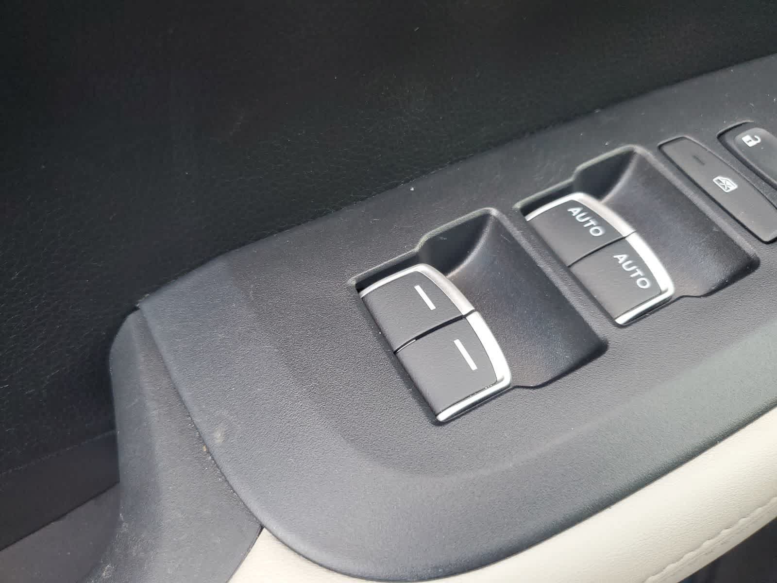Used 2024 Honda HR-V EX-L image 24