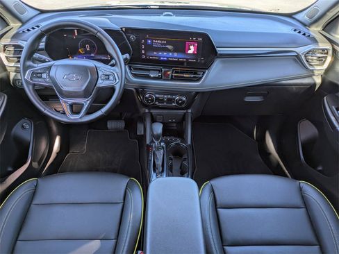 Used 2025 Chevrolet TrailBlazer ACTIV w/ Convenience Package image 14
