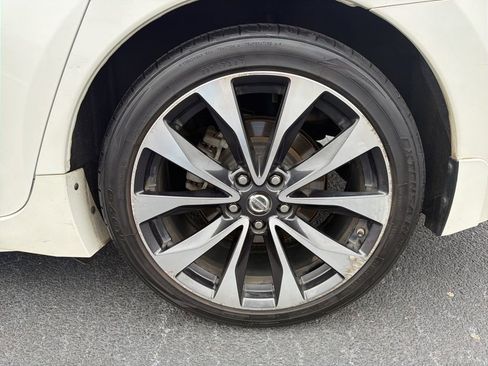 Used 2016 Nissan Maxima SR image 26