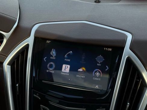 Used 2014 Cadillac SRX Luxury image 27