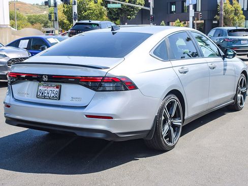 Used 2025 Honda Accord Sport image 9