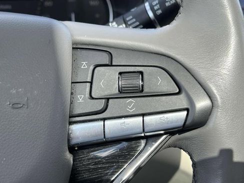 Certified 2023 Cadillac XT6 Premium Luxury image 25