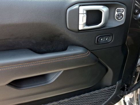 Used 2020 Jeep Gladiator Mojave image 12