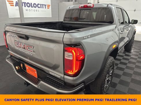 Used 2024 GMC Canyon Elevation w/ Elevation Premium Package image 9